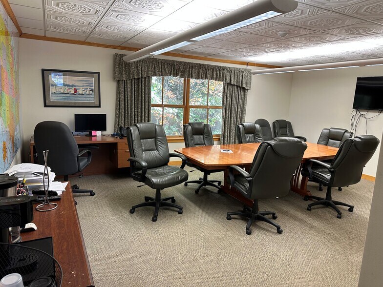 More Photos Of 20 Center Park Rd, Topsham Warehouse For Sale