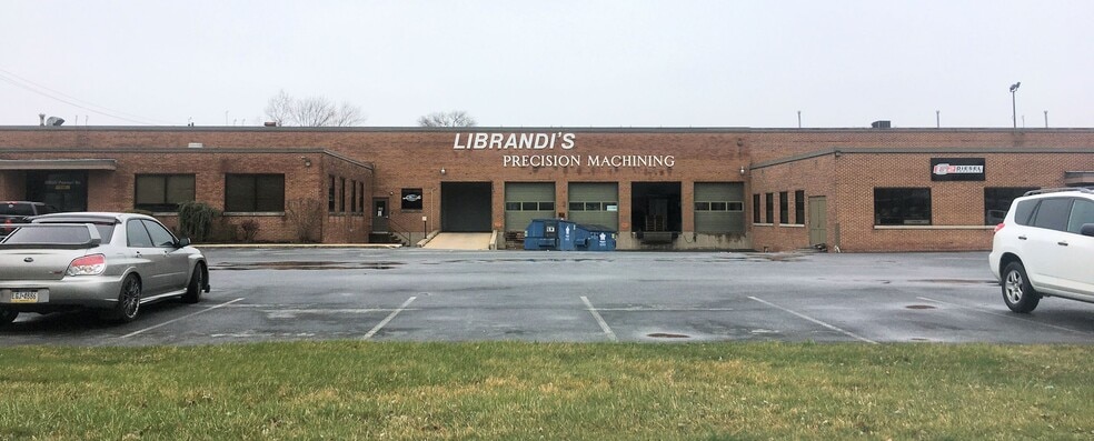 More Photos Of 3900 Paxton St, Harrisburg Light Manufacturing For Sale