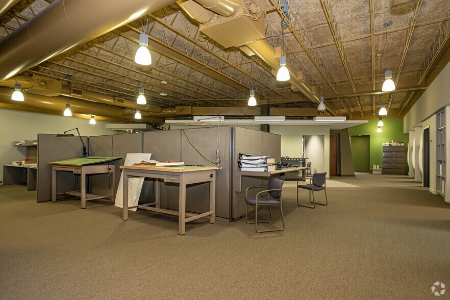More Photos Of 5551 Corporate Blvd, Baton Rouge Office For Sale