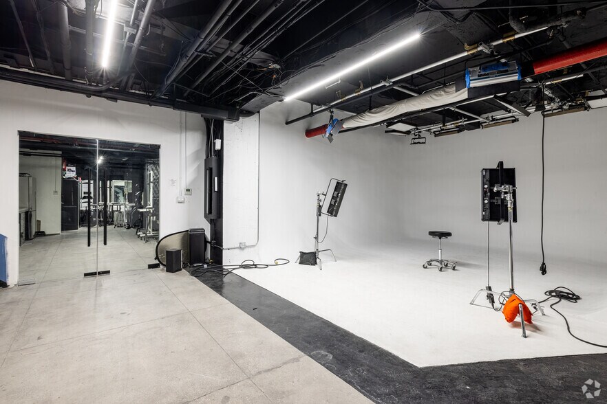 More Photos Of 150 W 30th St, New York Office For Lease