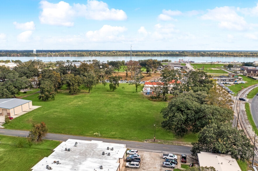 More Photos Of 101 E 3rd Street, Belle Chasse Land For Sale