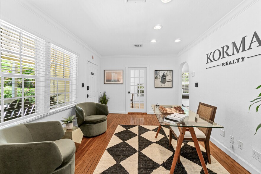 More Photos Of 203 NE 1st Ave, Delray Beach Office Residential For Lease