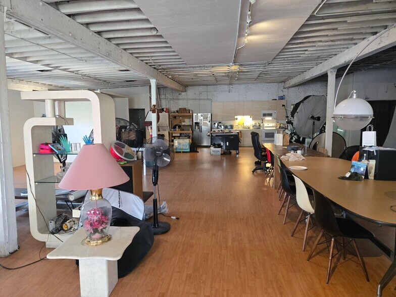 More Photos Of 714 Ducommun St, Los Angeles Manufacturing For Sale