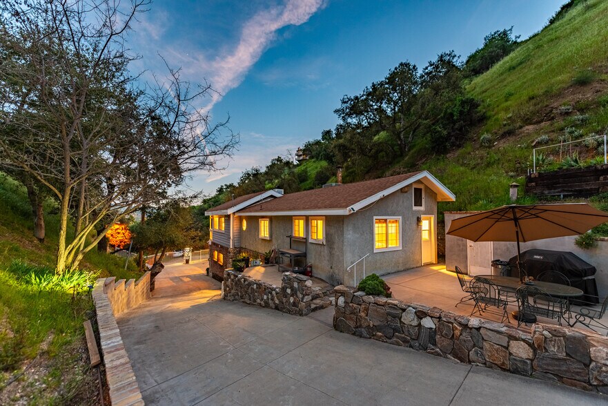 More Photos Of 12141 Wildwood Trl, Kagel Canyon Specialty For Sale
