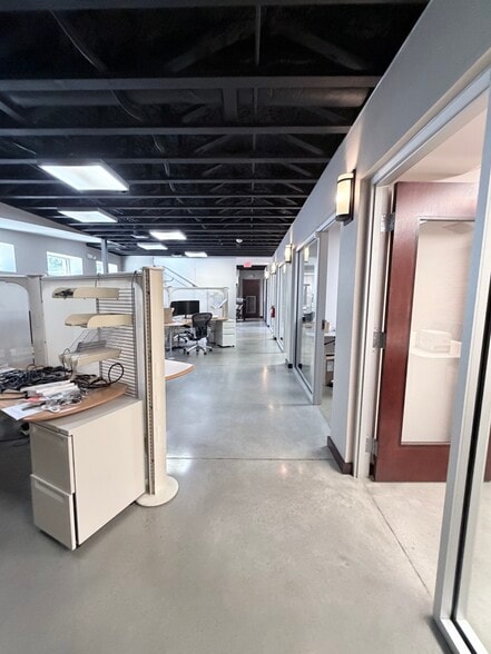 More Photos Of 70 Charlotte St, Asheville Freestanding For Lease