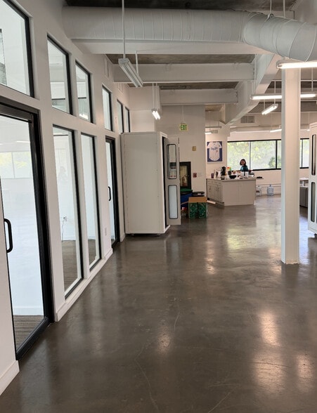 More Photos Of 10203 Santa Monica Blvd, Los Angeles Office For Lease
