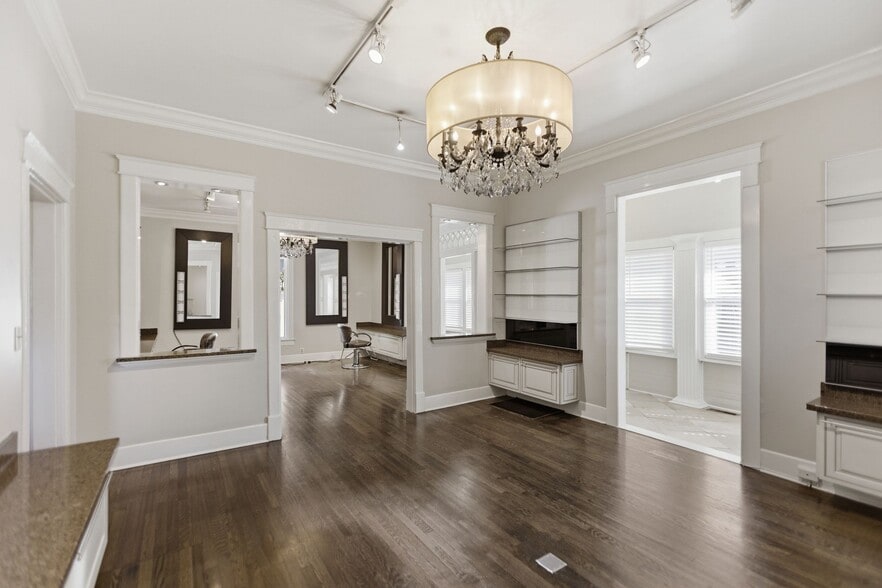 More Photos Of 211 29th Ave N, Nashville Freestanding For Lease