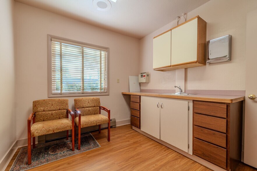 More Photos Of 3649 Main Ave, Durango Medical For Sale