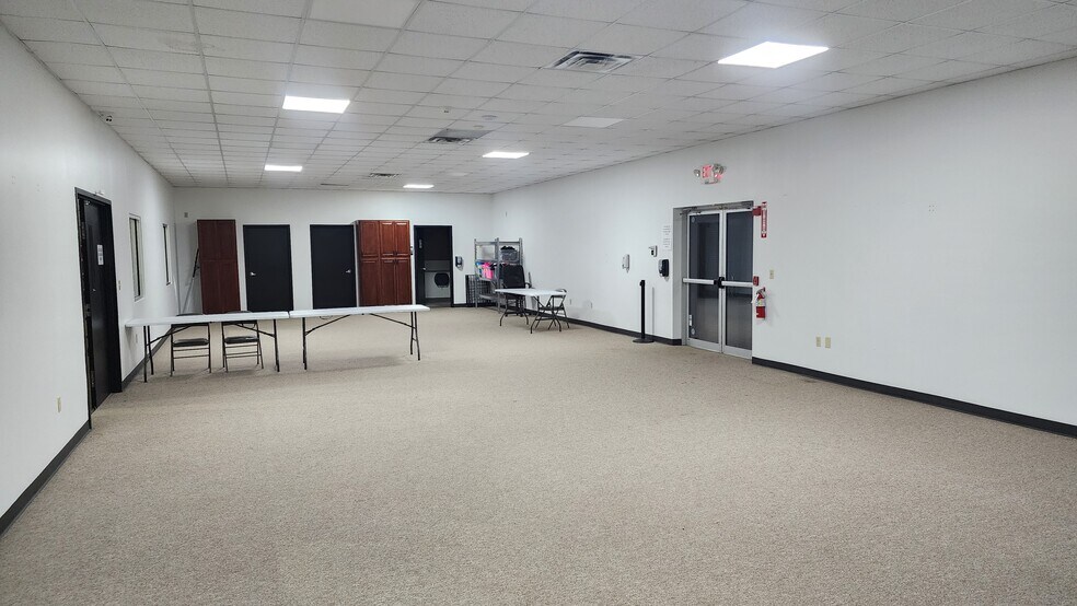 More Photos Of 8835 Wheat Cross Dr, Houston Freestanding For Lease