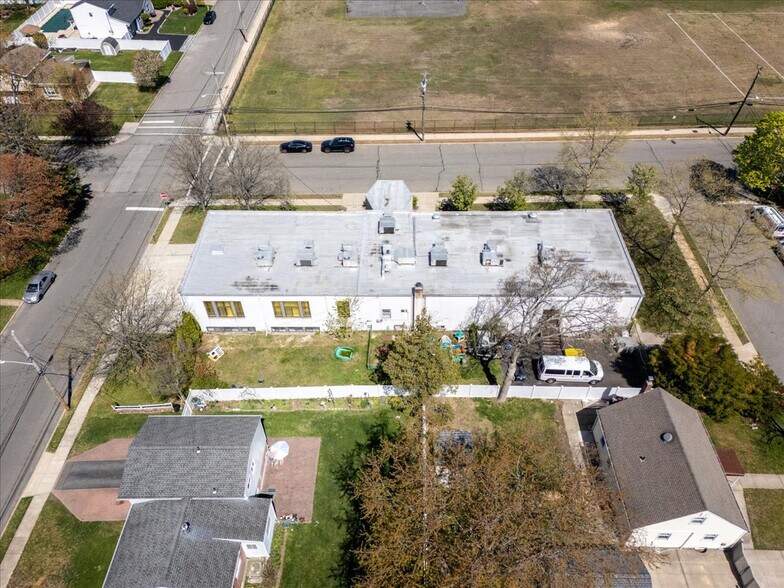 More Photos Of 330 Central Ave, Deer Park Religious Facility For Sale