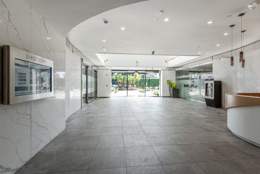 More Photos Of 15400 Sherman Way, Van Nuys Office For Lease