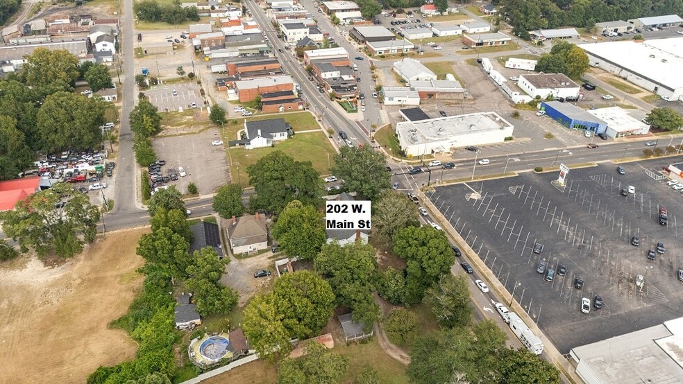 More Photos Of 202 W Main St, Sanford Office Residential For Lease