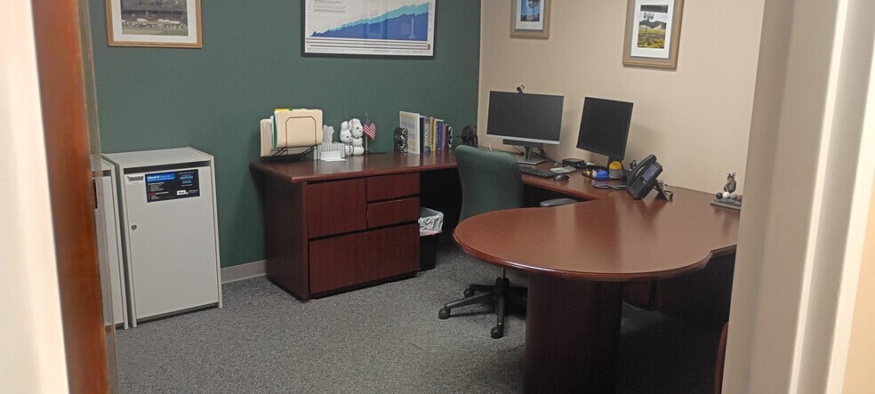 More Photos Of 38 E Main St, Annville General Retail For Lease