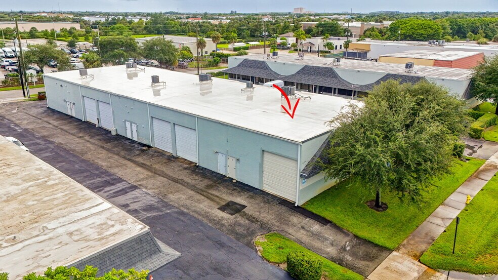 More Photos Of 1334 S Killian Dr, Lake Park Warehouse For Sale