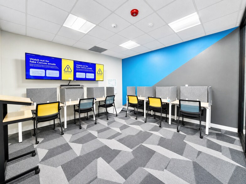 More Photos Of 5200 W 83rd St, Los Angeles Specialty For Lease