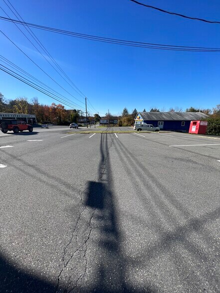 More Photos Of 2095 Route 209, Brodheadsville Storefront For Lease