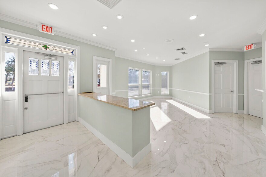 More Photos Of 2567 Huntcliff Ln, Panama City Medical For Lease