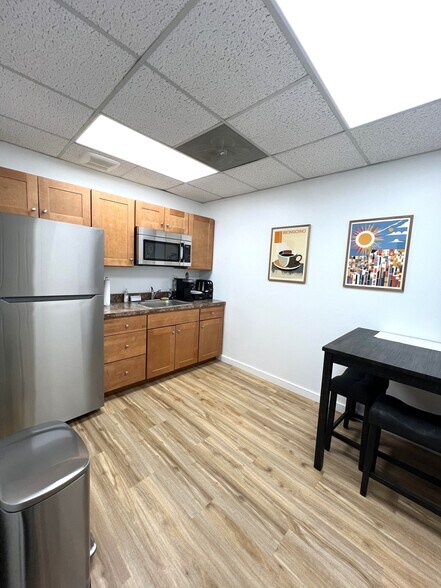 More Photos Of 1242 West Chester Pike, West Chester Office For Sale
