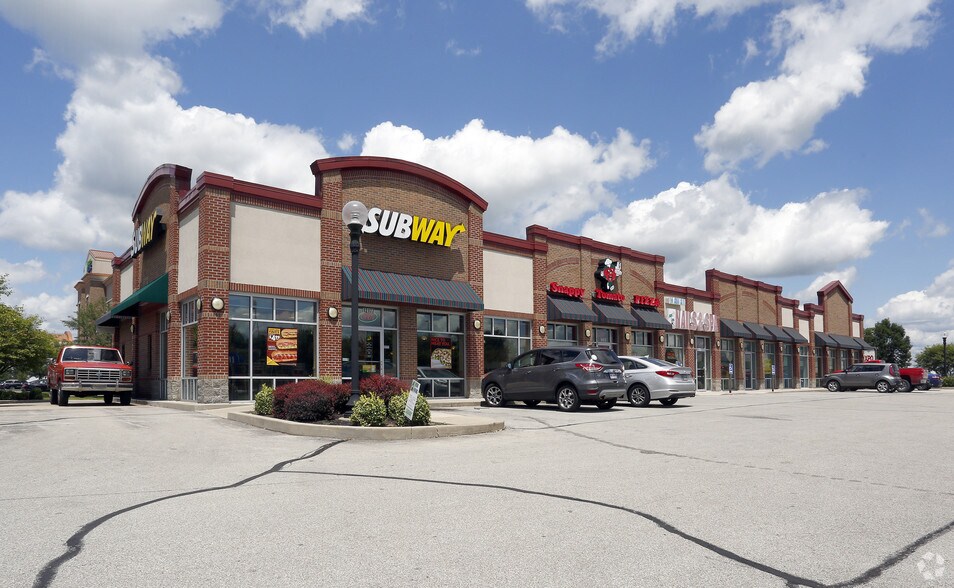 More Photos Of 12175 N Executive Dr, Edinburgh Bank For Lease