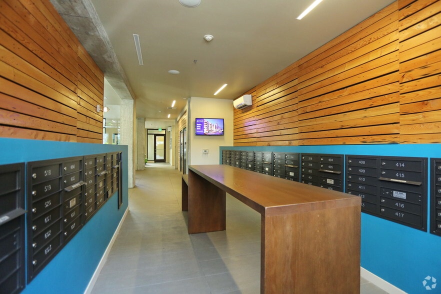 More Photos Of 4535 12th Ave NE, Seattle Apartments For Lease