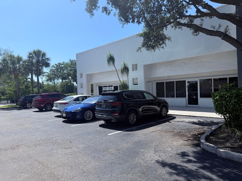 Primary Photo Of 5369 N Nob Hill Rd, Sunrise Office For Lease