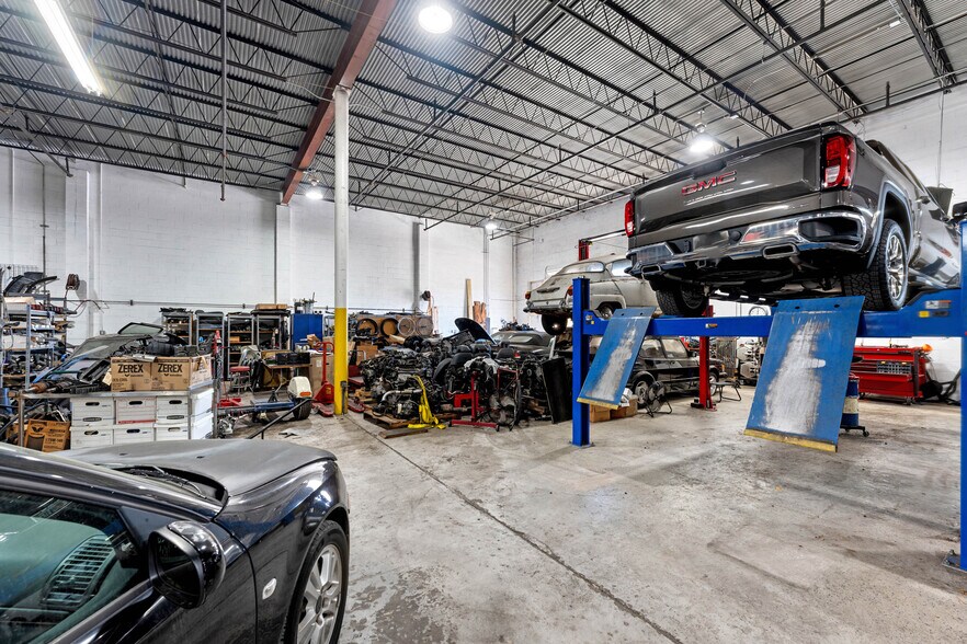 More Photos Of 700 Jackson Ave, Winter Park Manufacturing For Sale