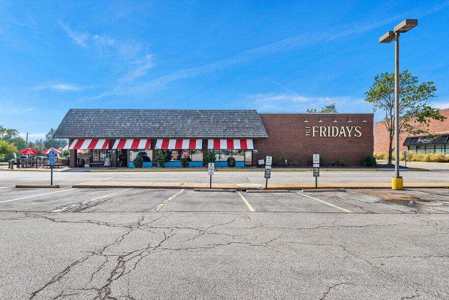 More Photos Of 5262 S Lindbergh Blvd, Saint Louis Restaurant For Lease