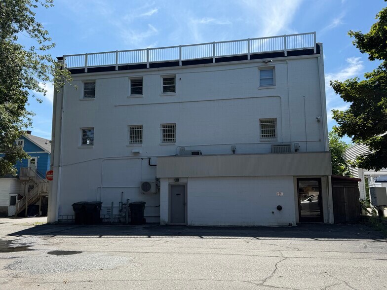 More Photos Of 464 Ocean Ave, New London Office For Sale