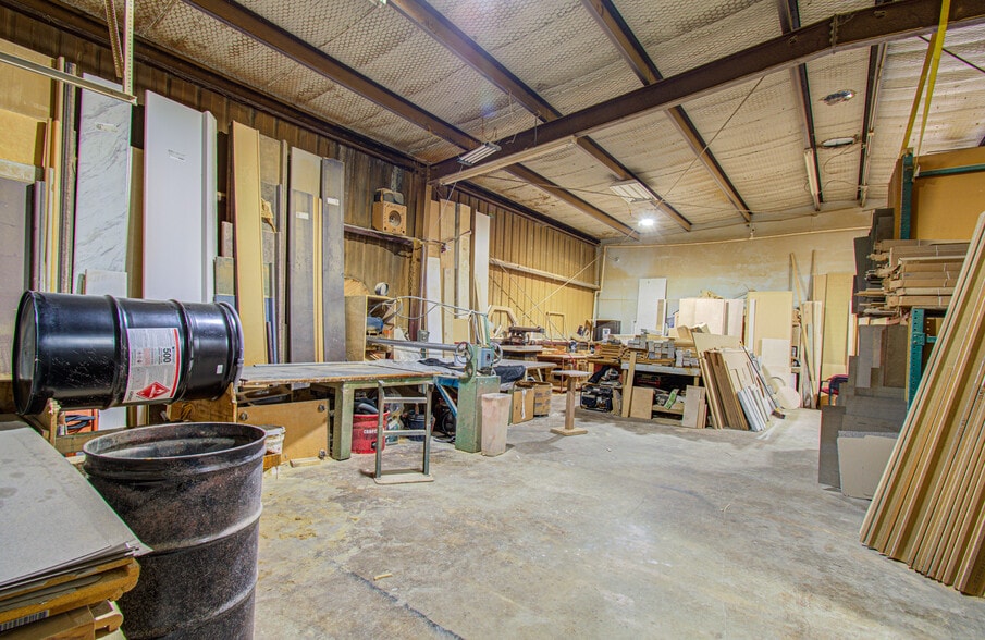 More Photos Of 7571 Morley St, Houston Warehouse For Sale
