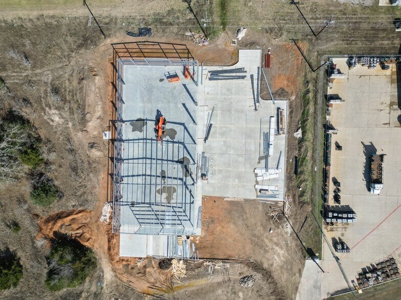 More Photos Of 8413 Parameter Ct, College Station Manufacturing For Lease