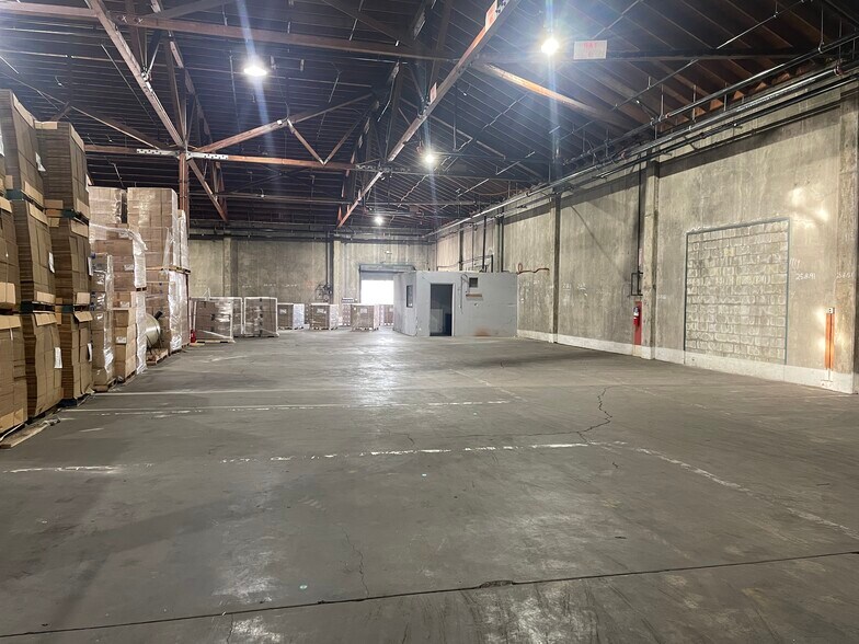 More Photos Of 7001 Eastside Rd, Anderson Warehouse For Lease