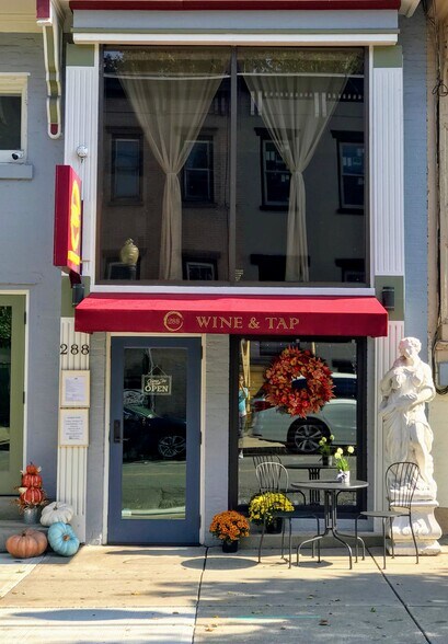 More Photos Of 288 Lark St, Albany General Retail For Sale