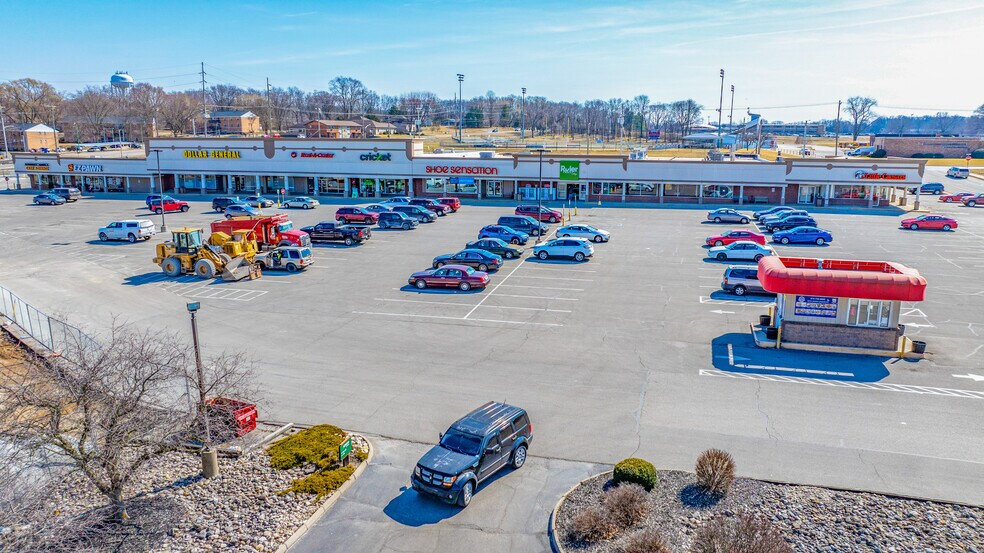 More Photos Of 3039-3093 E Market St, Logansport Unknown For Lease