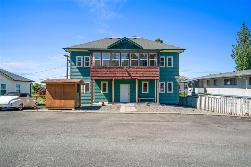 More Photos Of 829 2nd St, Mukilteo Office Residential For Sale