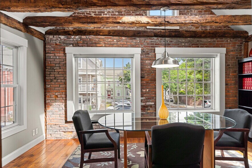 More Photos Of 8 Essex St, Salem Office For Sale