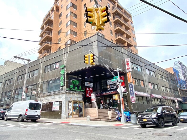 More Photos Of 3636 Prince St, Flushing Apartments For Lease