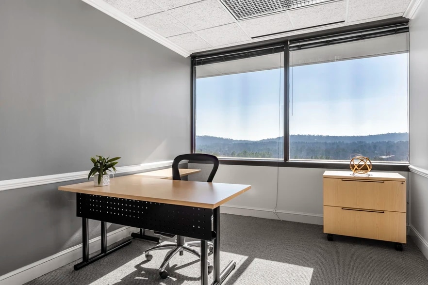 More Photos Of 2000-2100 SouthBridge Pky, Birmingham Office Residential For Lease