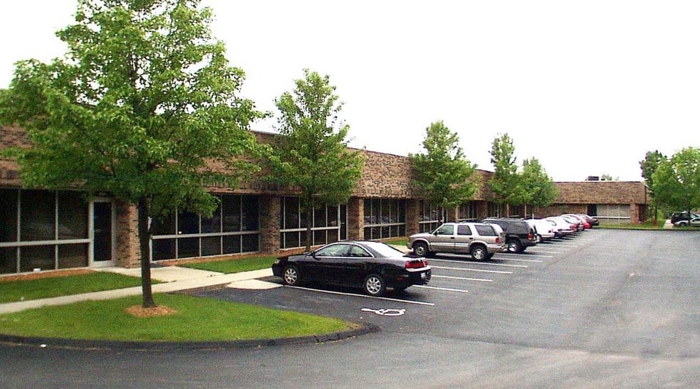More Photos Of 804-870 Morrison Rd, Gahanna Light Distribution For Lease