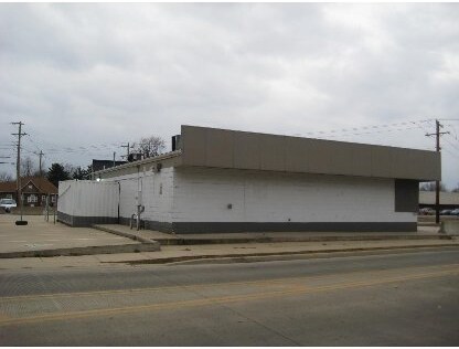 More Photos Of 1232 E Main St, Danville Service Station For Sale