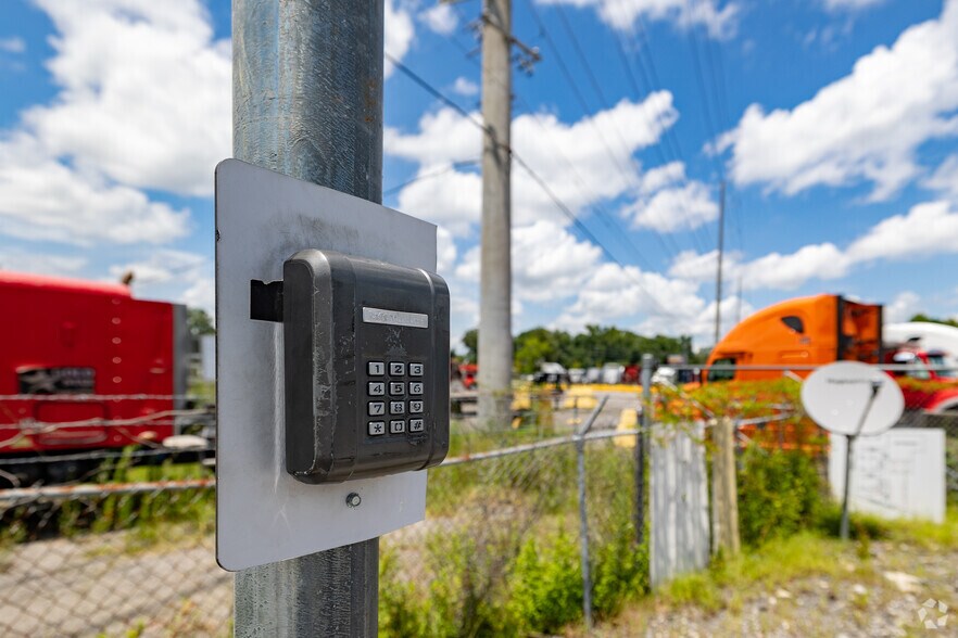 More Photos Of 5545 Ogeechee Rd, Savannah Land For Lease