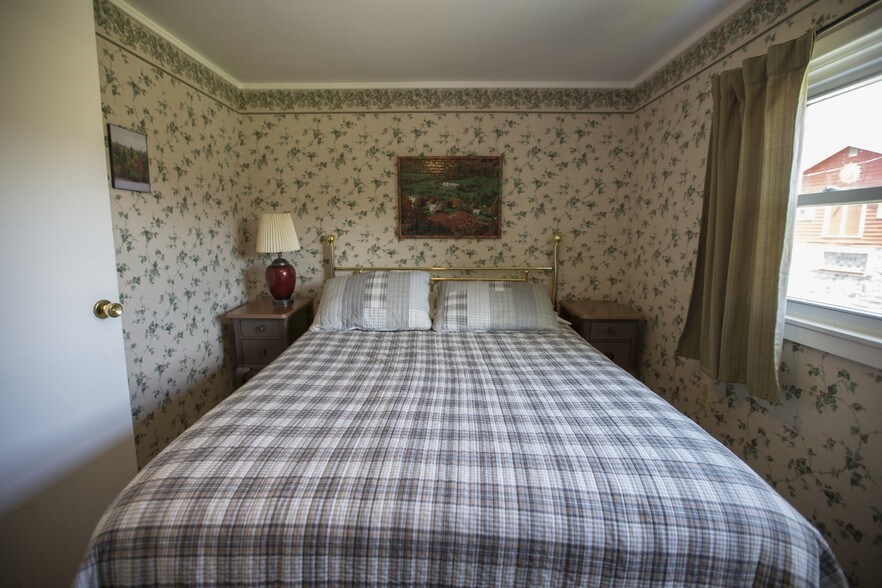 More Photos Of 201 Roses Hill Rd, Richfield Springs Hotel For Sale