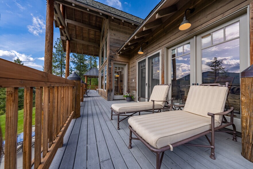 More Photos Of 135 Squire Ln S, Trout Creek Hospitality For Sale