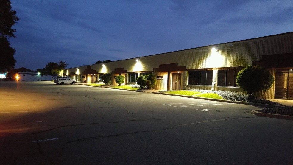 2401 Pilot Knob Rd, Mendota Heights, MN 55120 Flex/RD