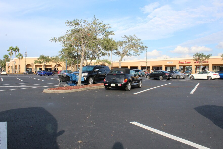 More Photos Of 4300 Kings Hwy, Port Charlotte Unknown For Lease