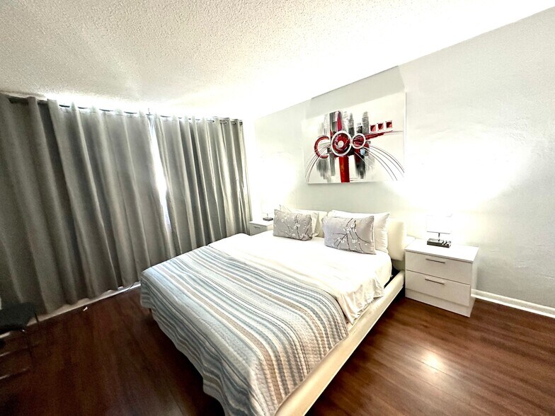 More Photos Of 19370 Collins Ave, Sunny Isles Beach Apartments For Sale