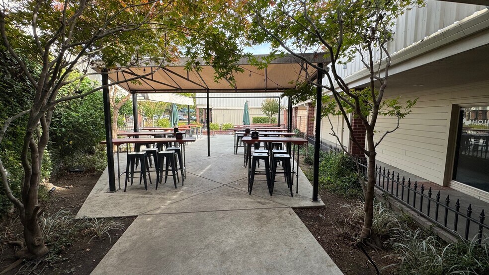 More Photos Of 515-589 La Sierra Dr, Sacramento Unknown For Lease