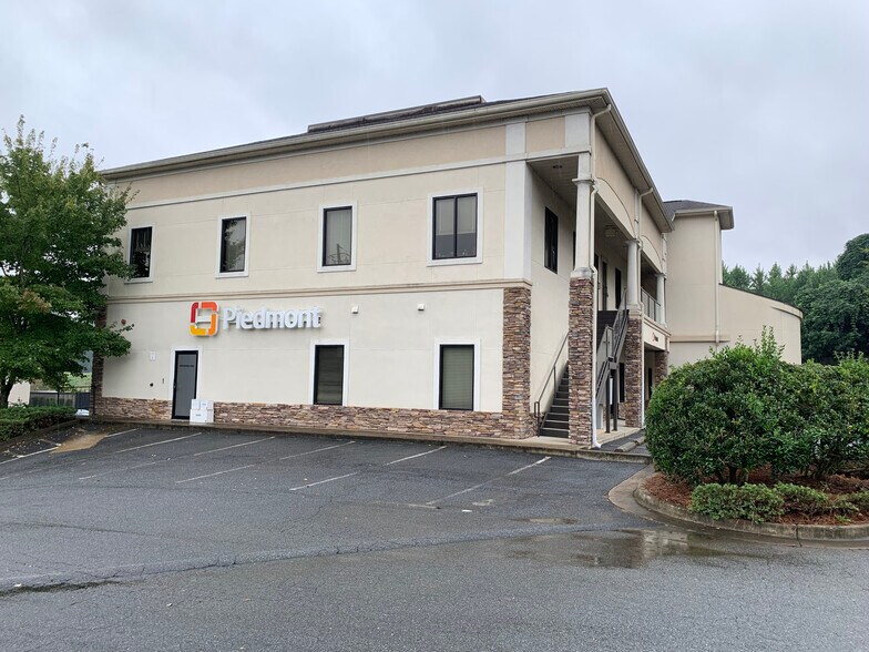 More Photos Of 12 Sammy McGhee Blvd, Jasper Office For Sale