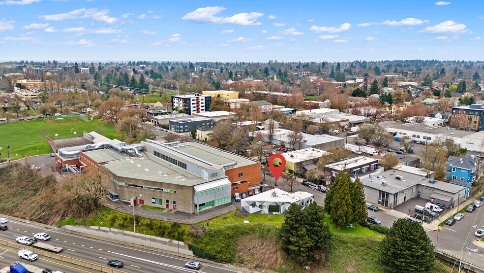 More Photos Of 2125 N Flint Ave, Portland Loft Creative Space For Lease