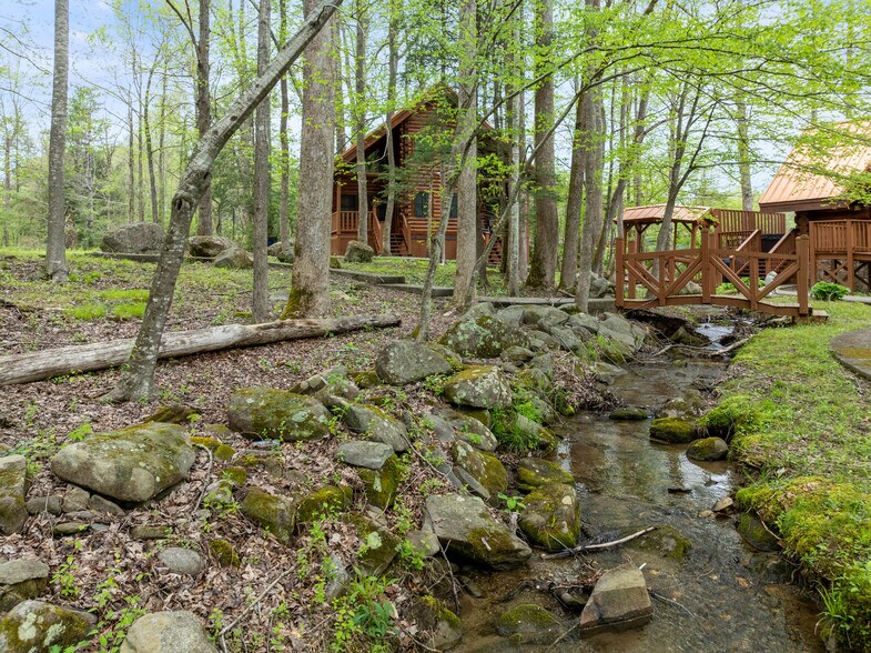 More Photos Of 4309 E Parkway, Gatlinburg Office For Sale