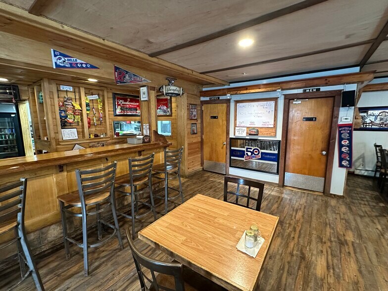 More Photos Of 7034 US-219 Hwy, Lewis Run Restaurant For Sale